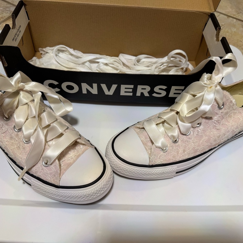 Converse Women’s Ivory Lace Customized Sneakers with Ribbon Laces. Barely Rose.